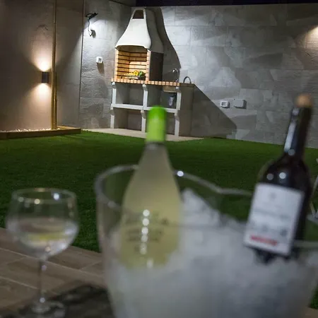 Situada En Gran Canaria, Villa *