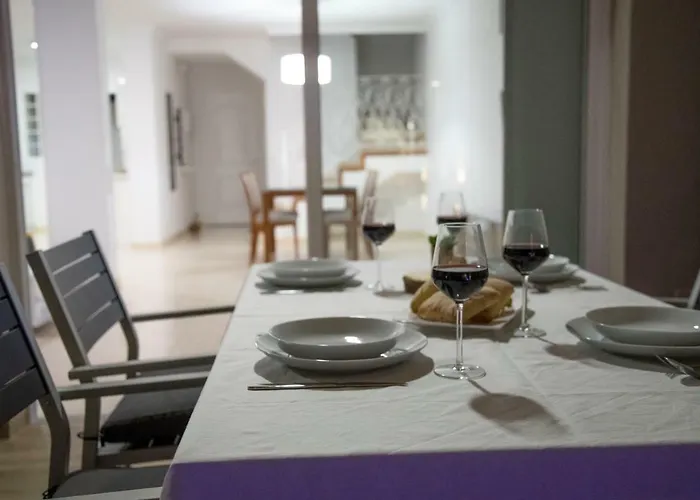 Situada En Gran Canaria, *